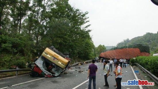 蒙河高速最新車禍事件深度解析